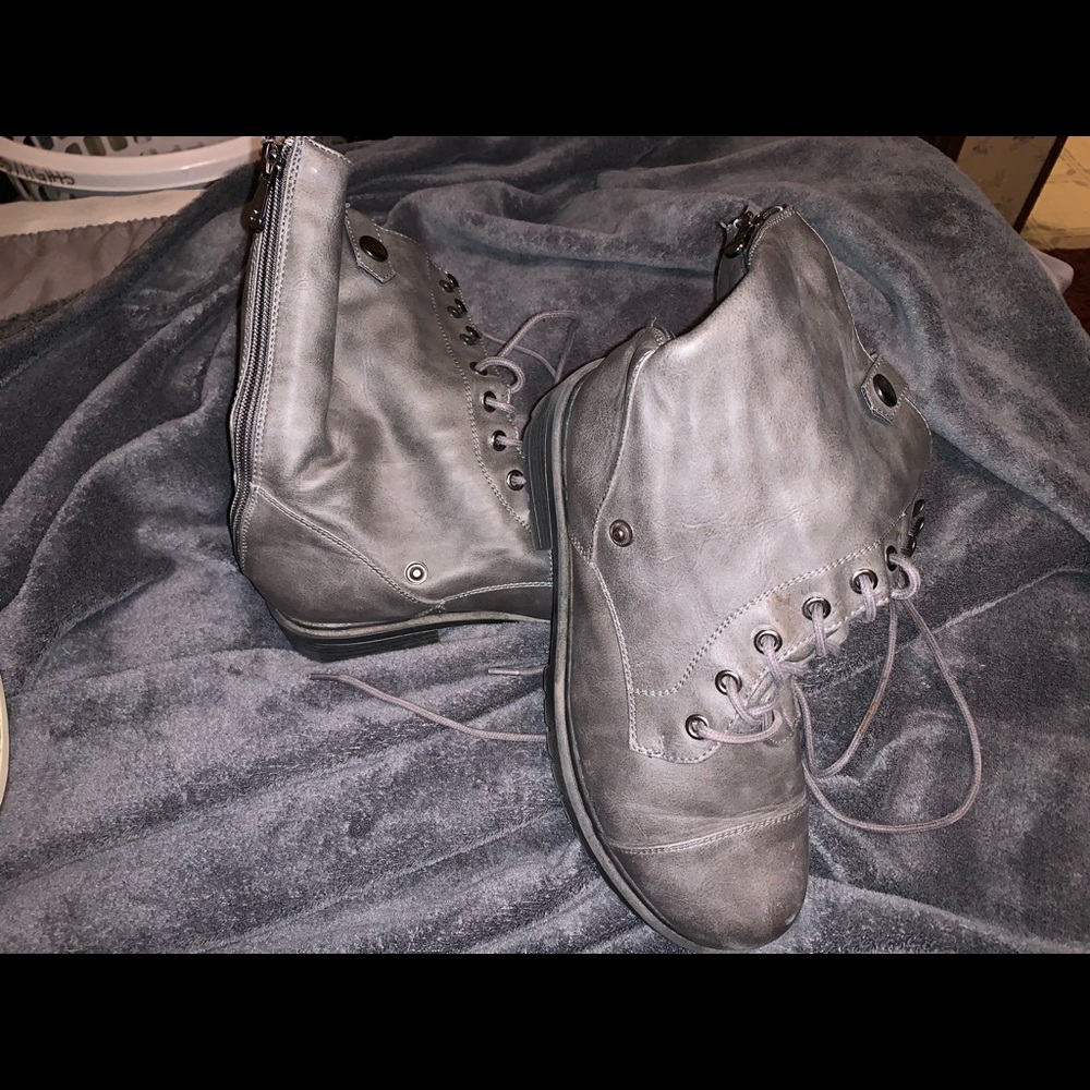 Torrid boots